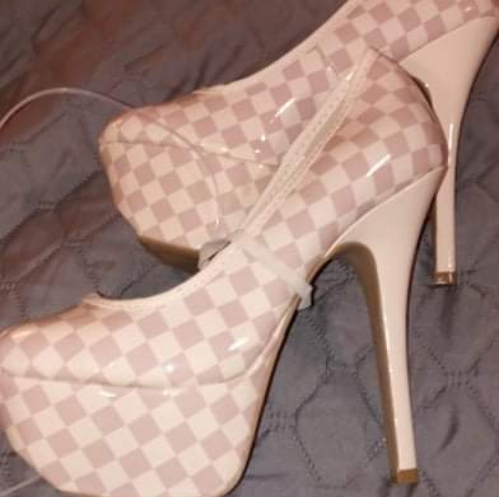 Qupid Heels